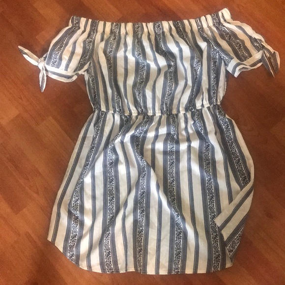 Dresses & Skirts - Womens Summer Dress XL